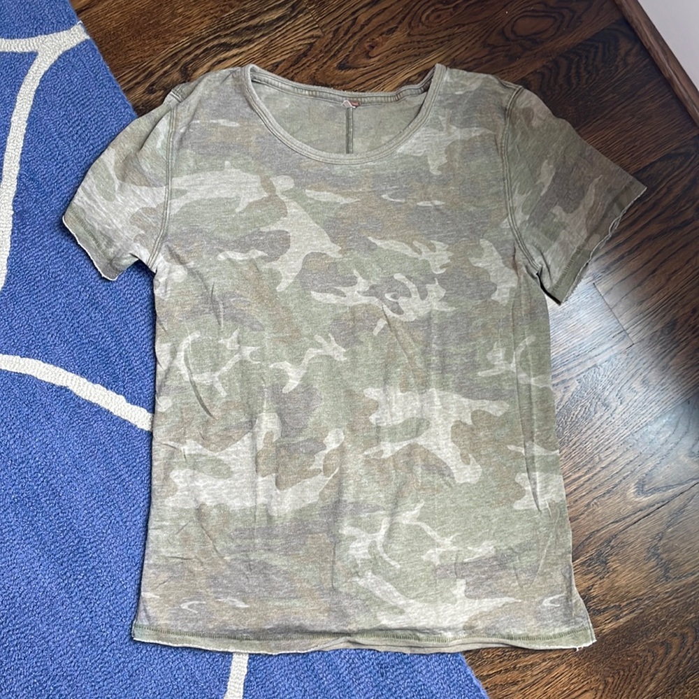 Free People Camo T Shirt Size Small